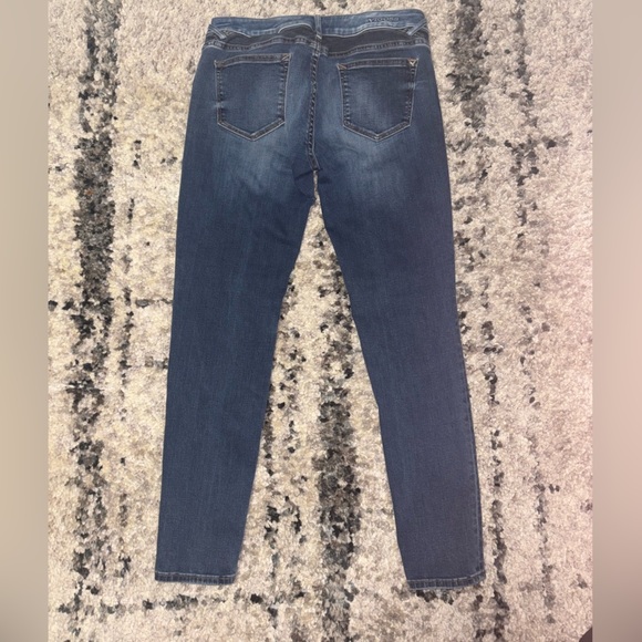Vigoss Denim Jeans with Contrast Stitching - Picture 4 of 4
